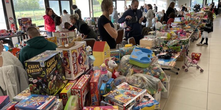 Une très belle bourse aux jouets 🧸