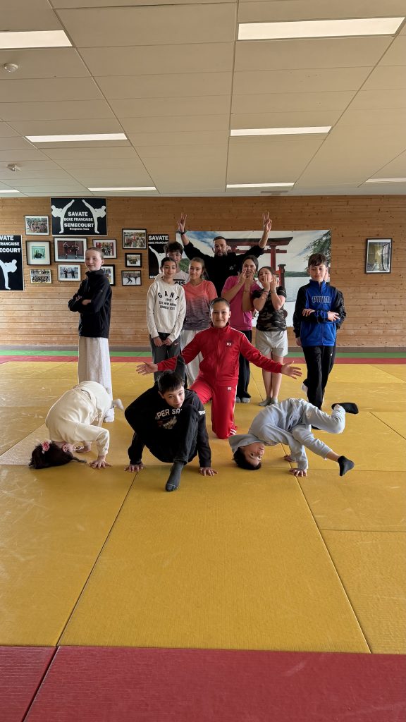 🎶🔥 Répétition en cours pour nos danseurs et danseuses hip hop ! 🔥🎶